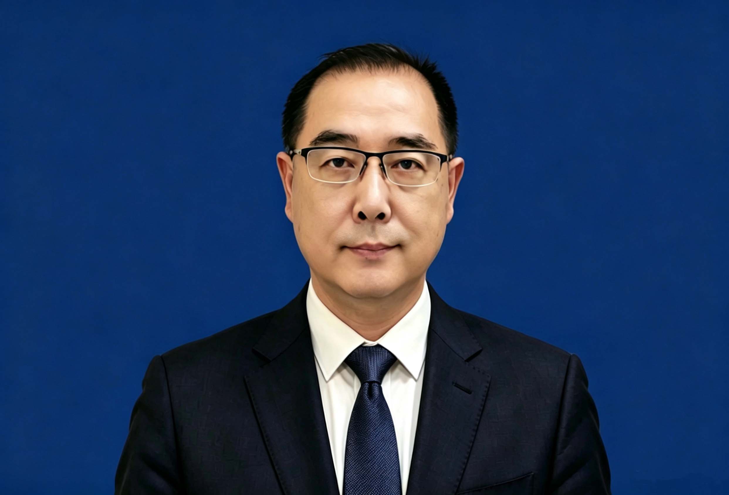 MAU Sai Wai , Raymond
